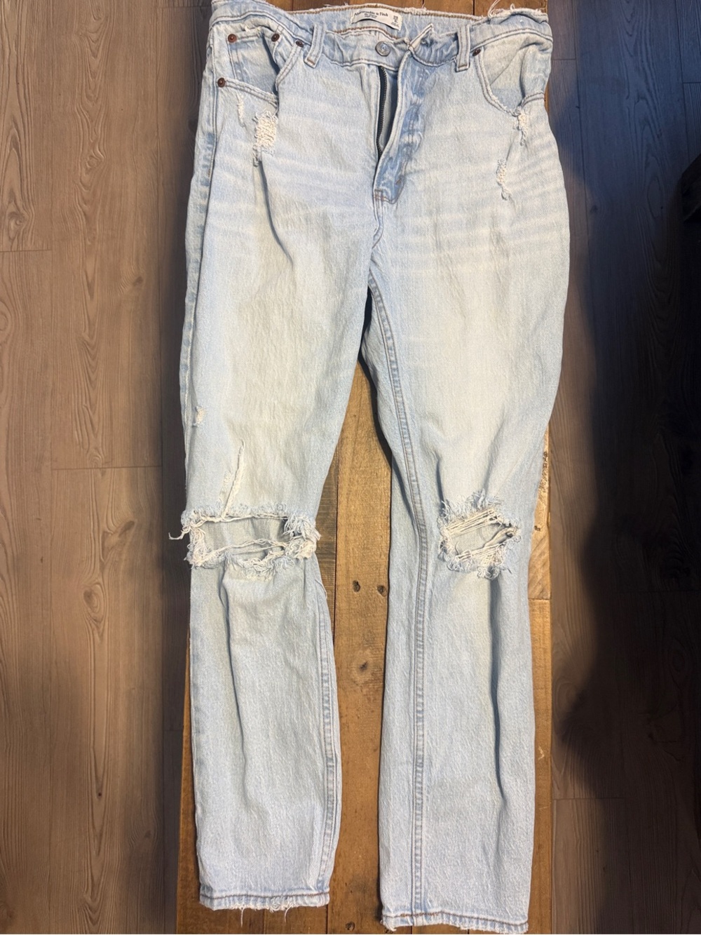 Abercrombie The Skinny High Rise Light Blue Distressed Women’s Jeans